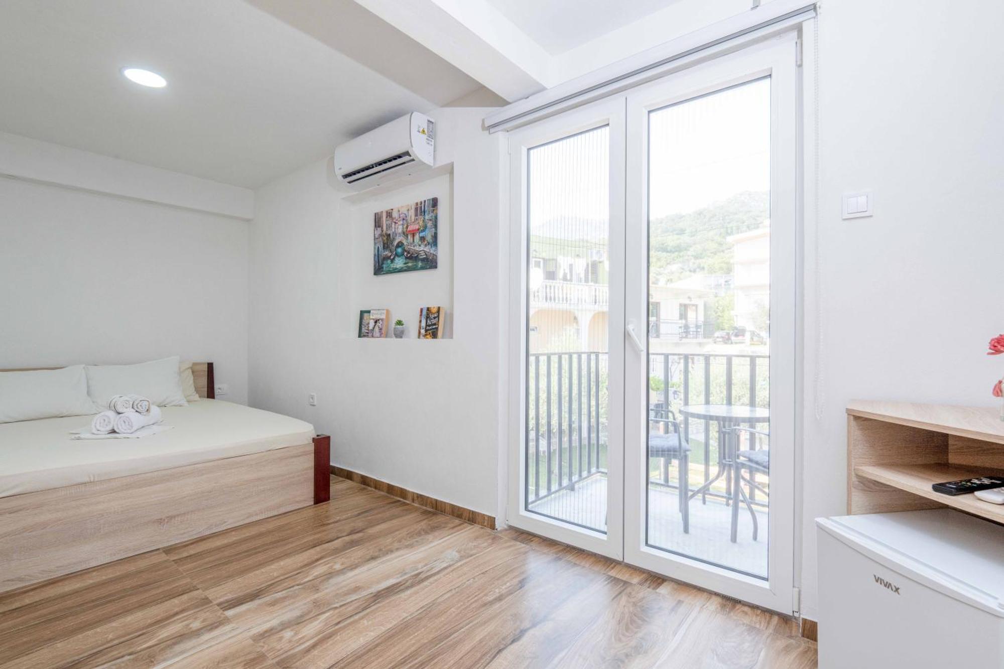 Sumice Inn Petrovac Exterior photo