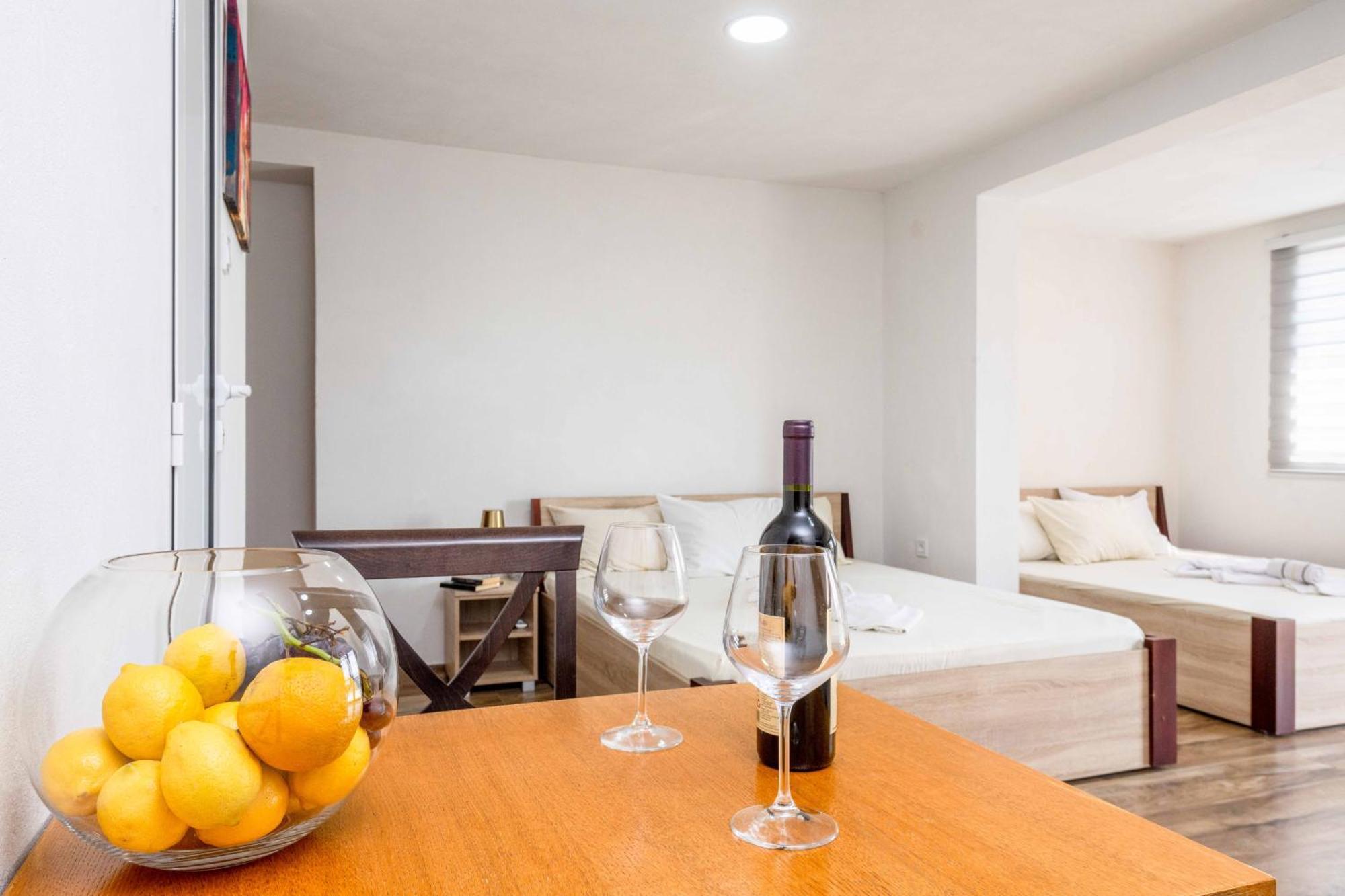 Sumice Inn Petrovac Exterior photo
