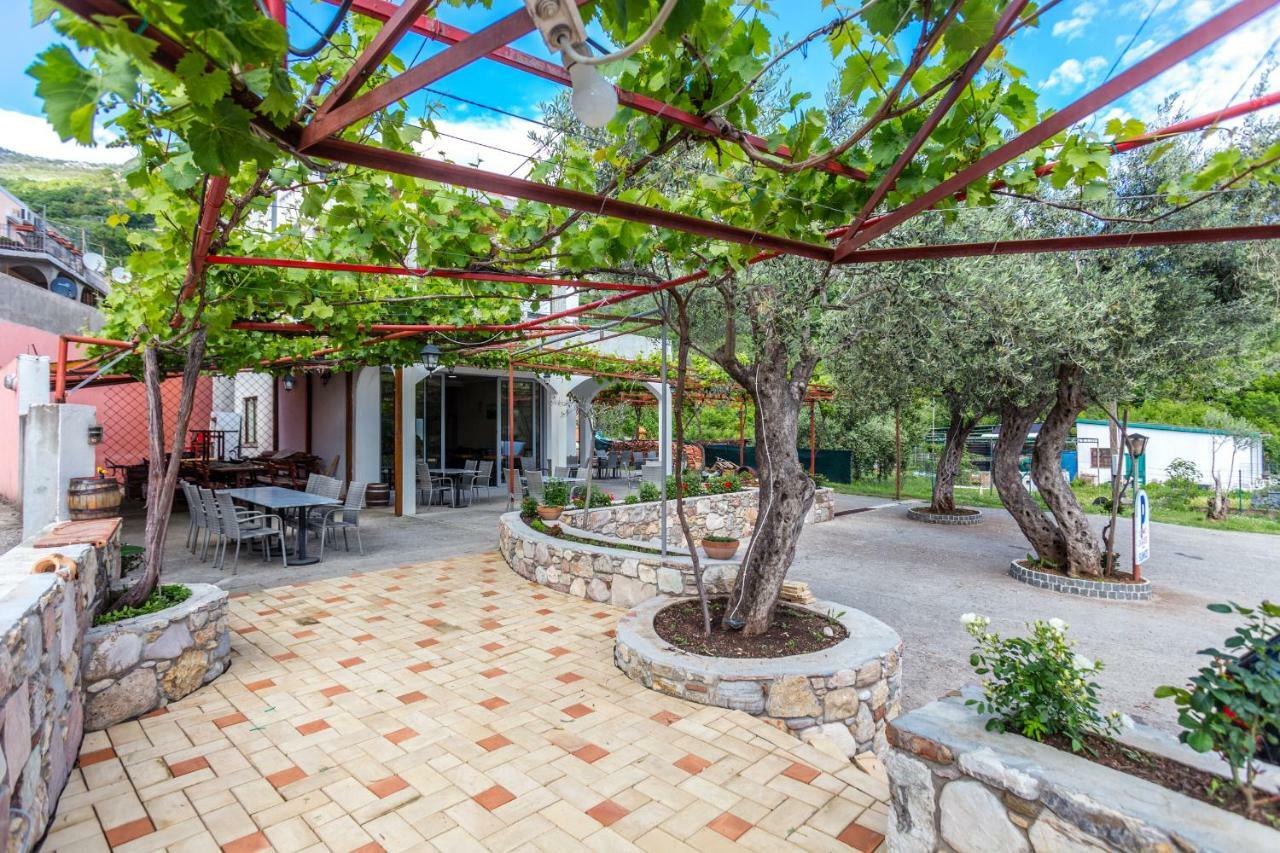 Sumice Inn Petrovac Exterior photo